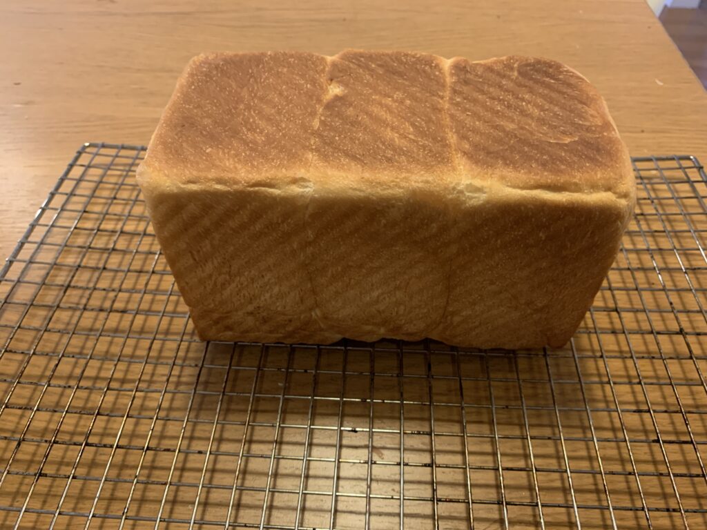 焼き立てパン